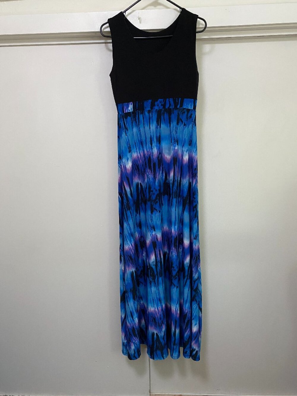 Flirty Pink, sleeveless black top & multi blue bottom, maxi dress, size S/M